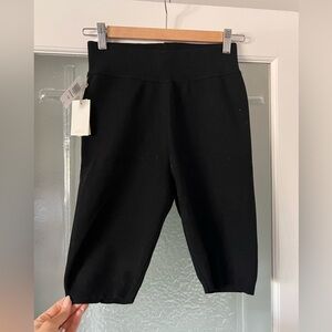 ARITZIA NWT Wilfred Women’s Black Bicycle Short, Size Small